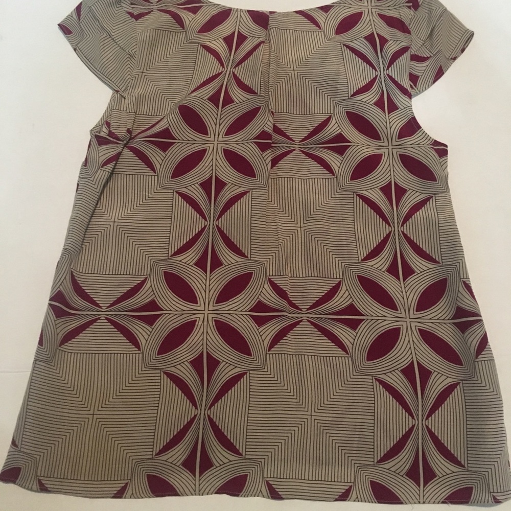 Geometric Patterned Women's Top - image 8